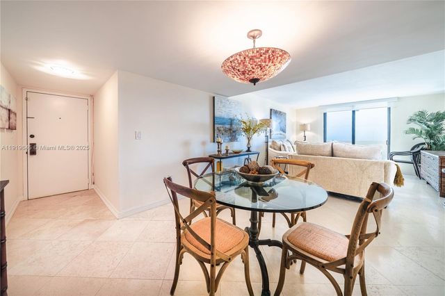 1621 Collins Ave 802, Miami Beach, FL 33139