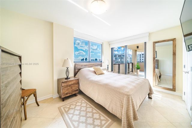 1621 Collins Ave 802, Miami Beach, FL 33139