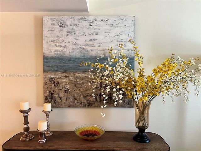 1621 Collins Ave 802, Miami Beach, FL 33139