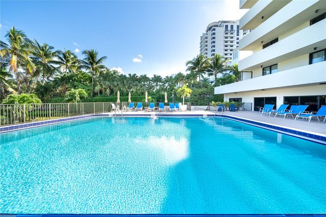 1621 Collins Ave 802, Miami Beach, FL 33139