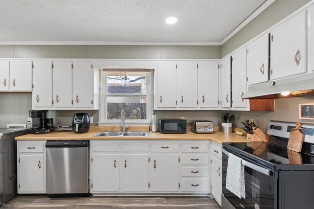 139 Laurel Ct, Hendersonville, TN 37075