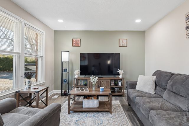 139 Laurel Ct, Hendersonville, TN 37075