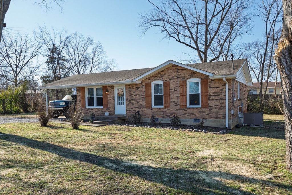 139 Laurel Ct, Hendersonville, TN 37075