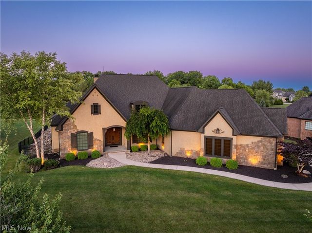 7912 Greenwich Boulevard NW, Massillon, OH 44646