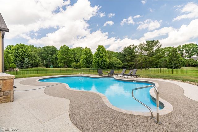 7912 Greenwich Boulevard NW, Massillon, OH 44646