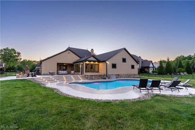 7912 Greenwich Boulevard NW, Massillon, OH 44646