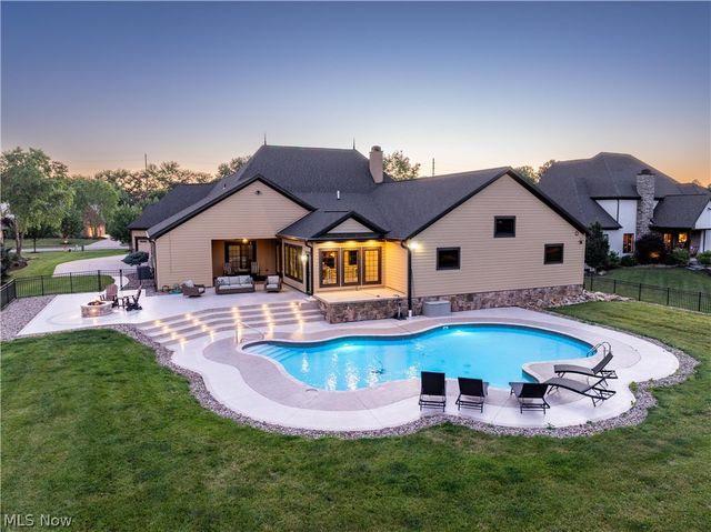 7912 Greenwich Boulevard NW, Massillon, OH 44646