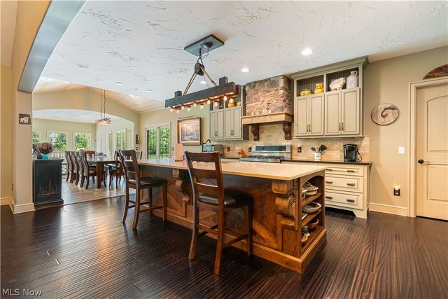 7912 Greenwich Boulevard NW, Massillon, OH 44646