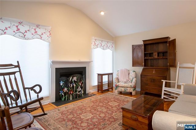 28 Old Fourth Drive, Jefferson Township, NJ 07438