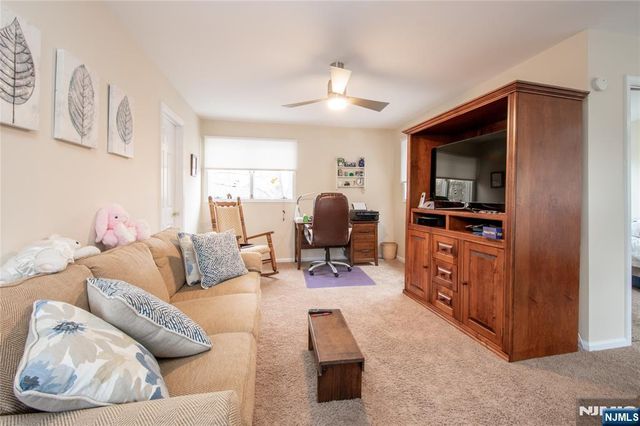 28 Old Fourth Drive, Jefferson Township, NJ 07438