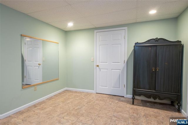 28 Old Fourth Drive, Jefferson Township, NJ 07438