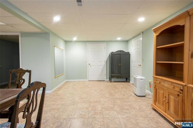 28 Old Fourth Drive, Jefferson Township, NJ 07438