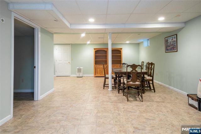 28 Old Fourth Drive, Jefferson Township, NJ 07438