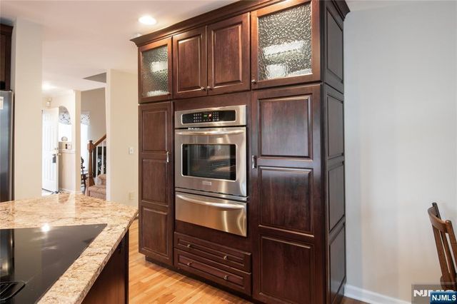 28 Old Fourth Drive, Jefferson Township, NJ 07438