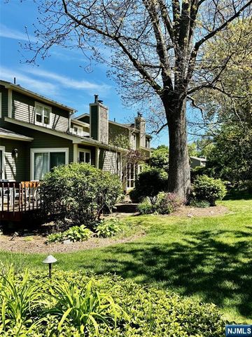 28 Old Fourth Drive, Jefferson Township, NJ 07438