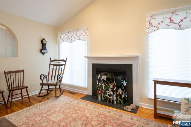 28 Old Fourth Drive, Jefferson Township, NJ 07438