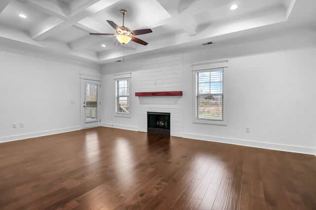 740 Jersey Dr, Clarksville, TN 37043