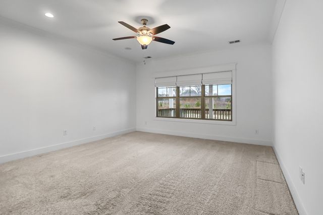 740 Jersey Dr, Clarksville, TN 37043