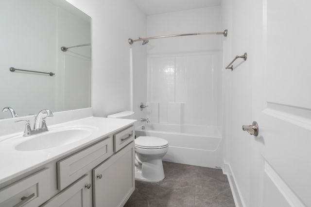 740 Jersey Dr, Clarksville, TN 37043