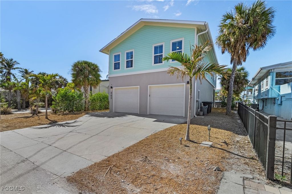265 Primo DR, Fort Myers Beach, FL 33931