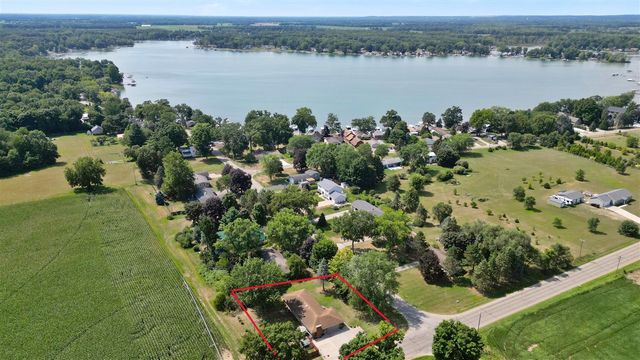 55019 North Fisher Lake Road, Three Rivers, MI 49093
