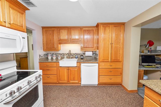 927 JERE CIRCLE, Lakeland, FL 33801