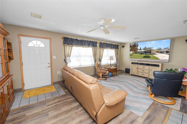 927 JERE CIRCLE, Lakeland, FL 33801