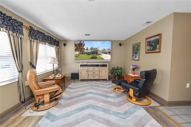 927 JERE CIRCLE, Lakeland, FL 33801