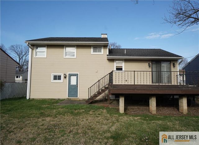 32 Predmore Avenue, Colonia, NJ 07067