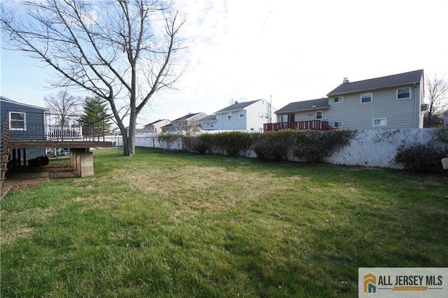 32 Predmore Avenue, Colonia, NJ 07067