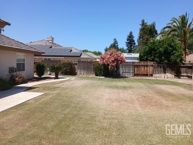 4000 Bridgewater Way, Bakersfield, CA 93313
