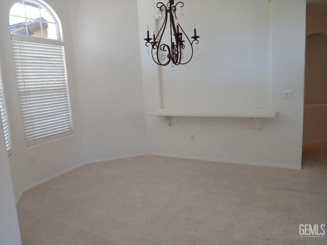 4000 Bridgewater Way, Bakersfield, CA 93313