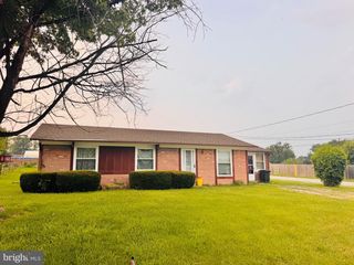 41 PEACH TREE DR, Ranson, WV 25438