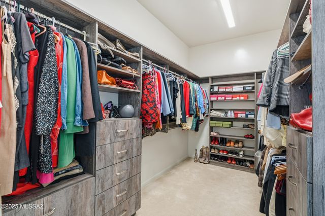2324 E Dream Catcher Drive, Green Valley, AZ 85614