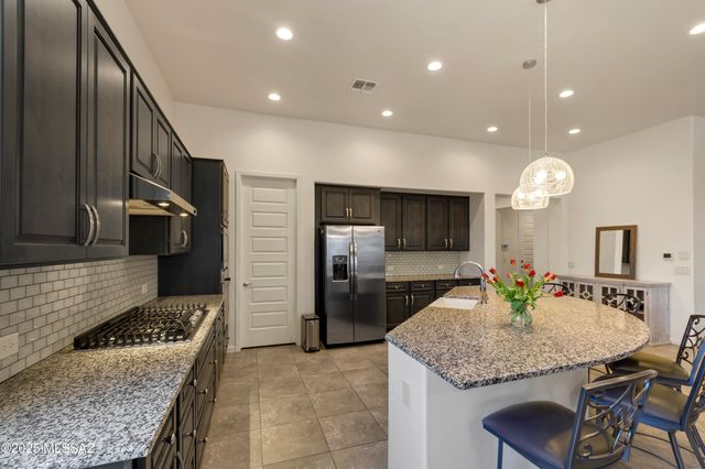 2324 E Dream Catcher Drive, Green Valley, AZ 85614