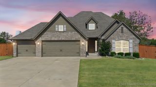 1819 E 43rd Street, Sand Springs, OK 74063