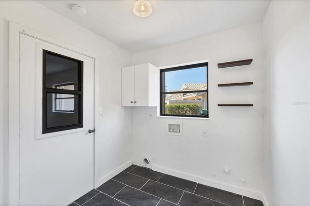 404 FIRETHORN AVENUE, Englewood, FL 34223