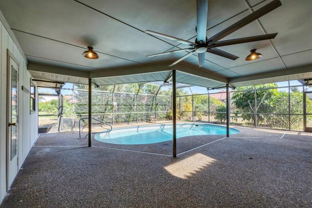 404 FIRETHORN AVENUE, Englewood, FL 34223