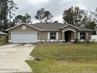 25 RENWORTH Lane, Palm Coast, FL 32137