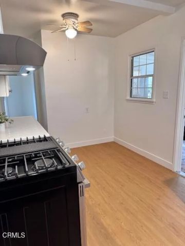 2513 Foothill Boulevard, La Crescenta, CA 91214