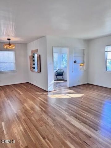 2513 Foothill Boulevard, La Crescenta, CA 91214