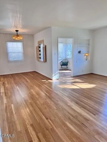 2513 Foothill Boulevard, La Crescenta, CA 91214