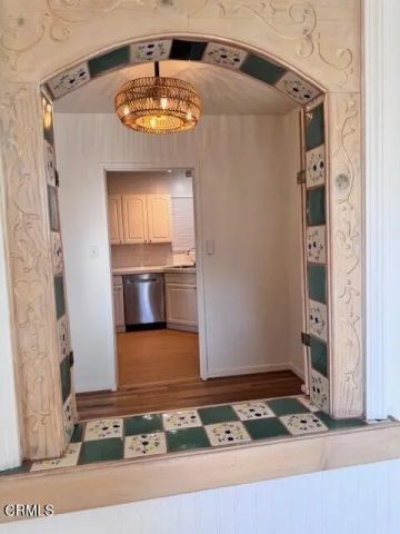 2513 Foothill Boulevard, La Crescenta, CA 91214