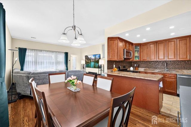 73 Ethel Street, Menlo Park Terrace, NJ 08840