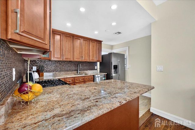 73 Ethel Street, Menlo Park Terrace, NJ 08840