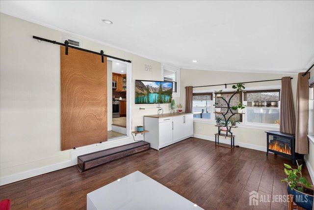 73 Ethel Street, Menlo Park Terrace, NJ 08840