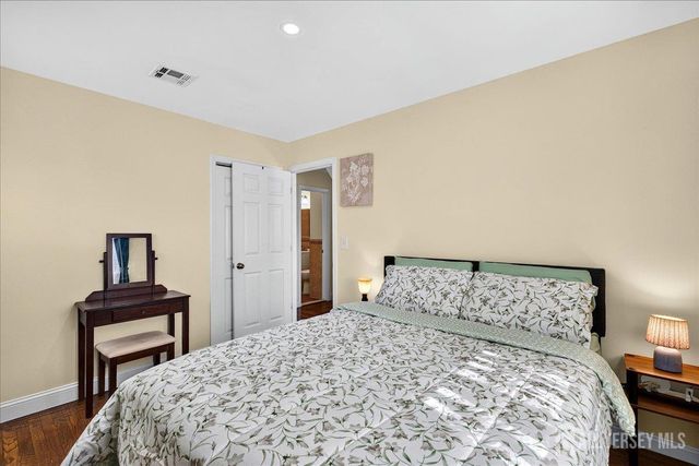 73 Ethel Street, Menlo Park Terrace, NJ 08840
