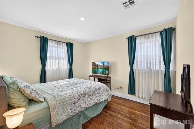 73 Ethel Street, Menlo Park Terrace, NJ 08840