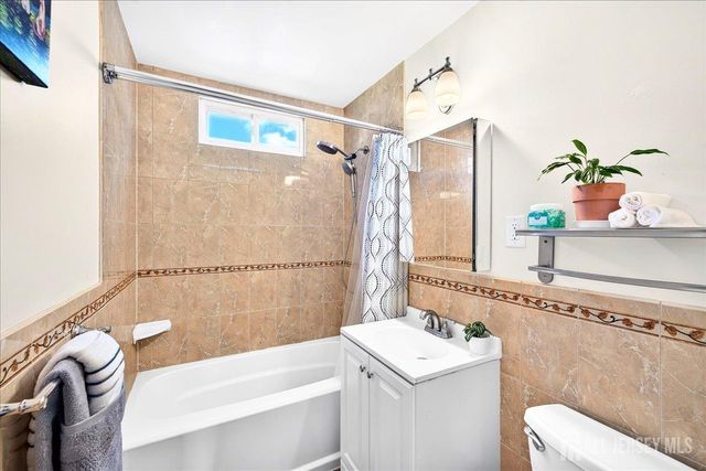 73 Ethel Street, Menlo Park Terrace, NJ 08840