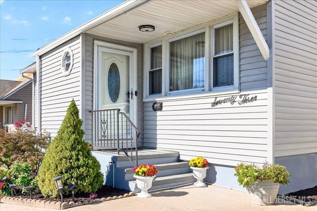 73 Ethel Street, Menlo Park Terrace, NJ 08840